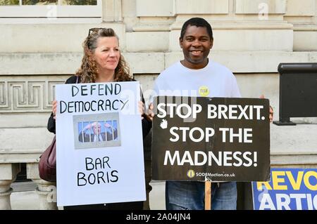 Stop Brexit, stoppen Sie den Coup, Pro Demokratie protestieren, das Cabinet Office, Whitehall, London. Großbritannien Stockfoto