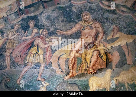 Polyphemus und Ulysses in römischen Mosaiken von Piazza Armerina, Sizilien Stockfoto
