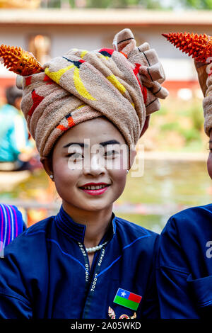 Eine junge Frau aus der Pa'O ethnische Gruppe Am Kakku Pagode Festival, Taunggyi, Myanmar. Stockfoto