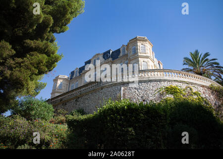 Hier erfahren Sie alles, was Sie von der Villa Valmer in Marseille: Blick auf Villa Valmer befindet sich an der Corniche Kennedy von Marseille sehen können Stockfoto