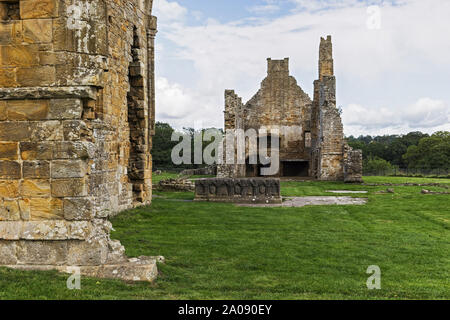 Egglestone Ruinen der Abtei aus dem 12. Jahrhundert in der Nähe von Barnard Castle, County Durham, UK dating Stockfoto