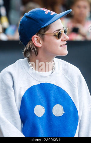 Madrid, Spanien. 19 Sep, 2019. Kristen Stewart kommt an Maria Cristina Hotel während 67th San Sebastian Film Festival am 19. September 2019 in San Sebastian, Spanien. Credit: Jimmy Olsen/Medien Punch *** Keine Spanien***/Alamy leben Nachrichten Stockfoto