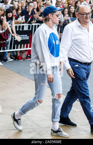 Madrid, Spanien. 19 Sep, 2019. Kristen Stewart kommt an Maria Cristina Hotel während 67th San Sebastian Film Festival am 19. September 2019 in San Sebastian, Spanien. Credit: Jimmy Olsen/Medien Punch *** Keine Spanien***/Alamy leben Nachrichten Stockfoto