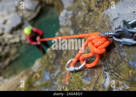 Canyoning Furco Canyon in den Pyrenäen. Stockfoto