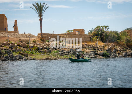 Ägypten. Fischerboote auf dem Nil, auf der Insel Agilkia. April 2019 Stockfoto