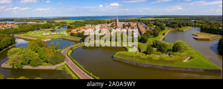 Sperrfrist Naarden Niederlande, Festung Stadt aus dem Mittelalter aus der Luft Stockfoto