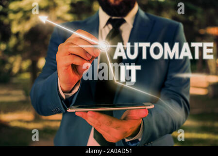 Schreiben Hinweis angezeigt automatisieren. Business Konzept für Konvertieren Prozess oder einer Einrichtung mit automatischen Geräten betrieben werden. Stockfoto
