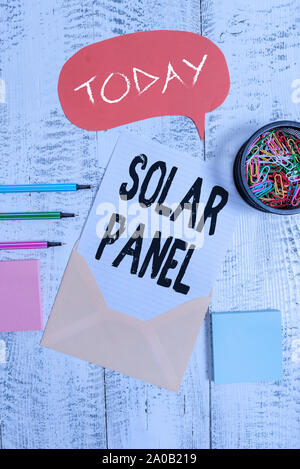Wort schreiben Text Solar Panel. Business Foto präsentiert, die Sonnenstrahlen Quelle von Energie erzeugenden Umhüllen Sprechblase Blatt Papier ba aufnehmen Stockfoto