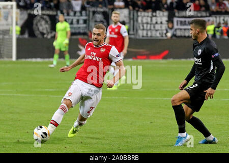 Frankfurt, Deutschland. 19 Sep, 2019. Frankfurt, Deutschland September 19, 2019: EL - 19/20 - Eintracht Frankfurt gegen Deutschland. Arsenal FC li. in Duellen Calum Kammern (Arsenal) versus Taleb Tawatha (Frankfurt), Landschaft, Landschaft | Verwendung der weltweiten Kredit: dpa/Alamy leben Nachrichten Stockfoto