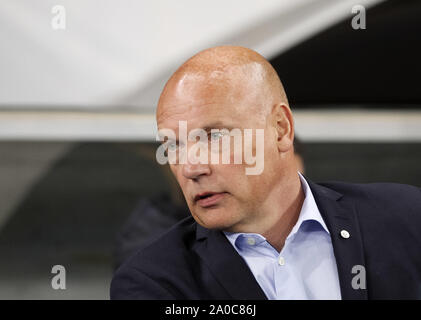 Kiew, Ukraine. 19 Sep, 2019. UWE ROSLER, Head Coach von Malmö FF, reagiert vor dem UEFA Europa League - Saison 2019/20 Gruppenphase Fußballspiel zwischen Malmö FF und Dynamo Kiew, an der Olimpiyskiy Stadion in Kiew, Ukraine, am 19. September 2019. Credit: Serg Glovny/ZUMA Draht/Alamy leben Nachrichten Stockfoto