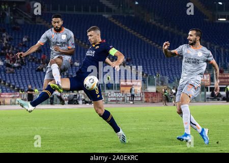 Rom, Italien. 19 Sep, 2019. Edin Dzeko der AS Roma in Aktion während der UEFA Europa League Spiel zwischen dem AS Rom und Istanbul Basaksehir im Olympiastadion. (Endstand: 4:0 Istanbul Basaksehir) Credit: SOPA Images Limited/Alamy leben Nachrichten Stockfoto