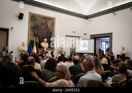 Rom, Italien. 19 Sep, 2019. Bürgermeister von Rom Virginia Raggi spricht auf der Pressekonferenz zur Präsentation der Veranstaltung "pathologische Theater in Johannesburg". (Foto von Andrea Ronchini/Pacific Press) Quelle: Pacific Press Agency/Alamy leben Nachrichten Stockfoto