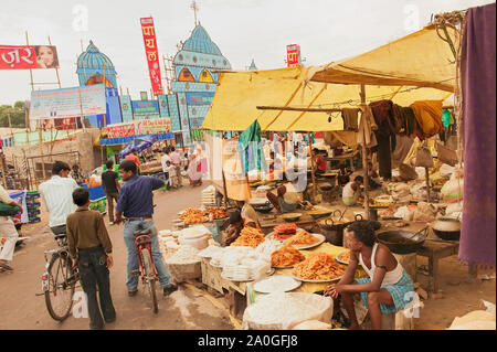 Sonepur fair ground, süße Stände, Unterhaltung, Pavillon, Leute, Versammlung, Chhpra, Bihar, Indien, Stockfoto