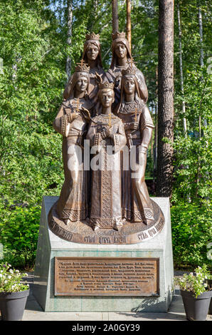 Ganina Yama Ganyas Pit-Komplex von Holz- orthodoxen Kirchen an die Begräbnisstätte des letzten russischen Zaren in der Nähe von Jekaterinburg, Russland Stockfoto