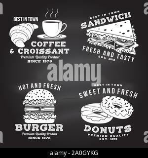 Satz von Fast food retro Logo Design an die Tafel. Vector Vintage Design mit Sandwiches, Kaffee, Croissants, Burger, Donuts für Pub oder fast food business. Für restaurant Identität Objekte, Menü Stock Vektor