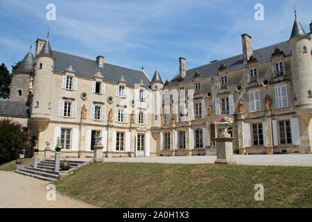 Mittelalter und Renaissance Schloss (Terre-Neuve) in Fontenay-le-Comte (Vendee - Frankreich) Stockfoto