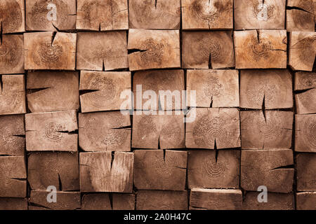 Natürliche Holz- Hintergrund. Kantholz Oberfläche. Vintage Holz Muster, Wand Textur. Dunkel verwitterte Hartholz, antiken Board, auf unebenem Boden. Retro Eiche f Stockfoto