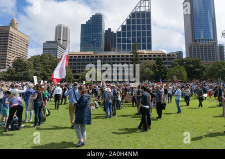 Sydney, Australien - 20 September 2019: Streik für Klimawandel in Sydney. Menschen anspruchsvolle Klima Aktionen aus der australischen Regierung. Stockfoto