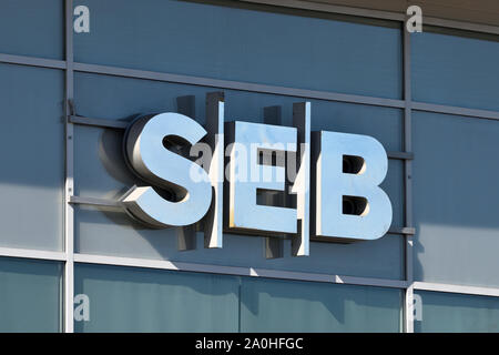 Vilnius, Litauen - 02 April: SEB-Bank Schriftzug an der Wand in Vilnius am April 02, 2019. Die SEB Bank ist die Commercial Bank von Litauen, Tochtergesellschaft von Swe Stockfoto