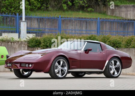 Vilnius, Litauen - 10. Mai: vintage Sportwagen Chevrolet Corvette C2 am 10 Mai, 2019 in Vilnius, Litauen Stockfoto