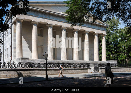 Philadelphia zweite Bank uns, Blick auf die griechischen Revival Stil zweite Bank der Vereinigten Staaten (1824) in der Philadelphia National Historical Park, USA Stockfoto