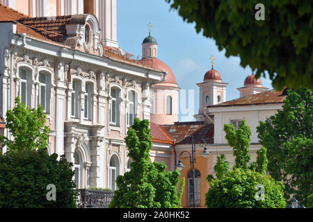 Details der Kirche des hl. Kasimir in Vilnius. Es ist die erste und älteste Barockkirche in Vilnius, 1618 erbaut Stockfoto