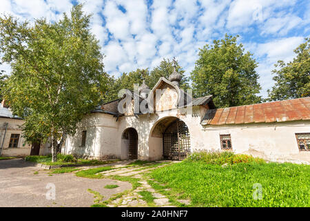 Tor der Znamensky Cathedral (1682-1688) in Weliki Nowgorod, Russland Stockfoto