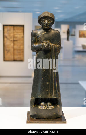 Diorit Statue von Gudea, der Herrscher des Staates Lagash. Artefakt gefunden in Girsu (heutige Tello) in Mesopotamien (heute Irak). Etwa 2120 v. Chr.. Stockfoto