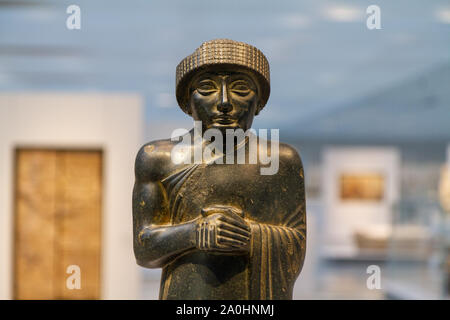 Diorit Statue von Gudea, der Herrscher des Staates Lagash. Artefakt gefunden in Girsu (heutige Tello) in Mesopotamien (heute Irak). Etwa 2120 v. Chr.. Stockfoto