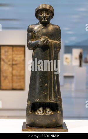 Diorit Statue von Gudea, der Herrscher des Staates Lagash. Artefakt gefunden in Girsu (heutige Tello) in Mesopotamien (heute Irak). Etwa 2120 v. Chr.. Stockfoto