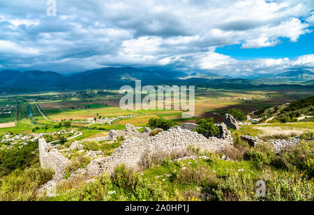 Ruinen von Lekuresi Schloss in Saranda, Albanien Stockfoto