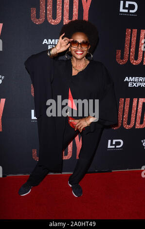 Beverly Hills, Ca. 19 Sep, 2019. Jenifer Lewis in Los Angeles Premiere von Judy am Samuel Goldwyn Theater in Beverly Hills, Kalifornien am 19. September 2019. Quelle: David Edwards/Medien Punch/Alamy leben Nachrichten Stockfoto