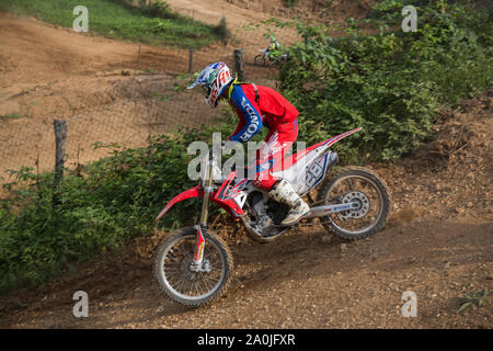 Giavera del Montello, Italien. 14. September 2019. Motorradfahrer Racing auf einer Motocross Track. Credit: Lukasz Obermann/Alamy leben Nachrichten Stockfoto