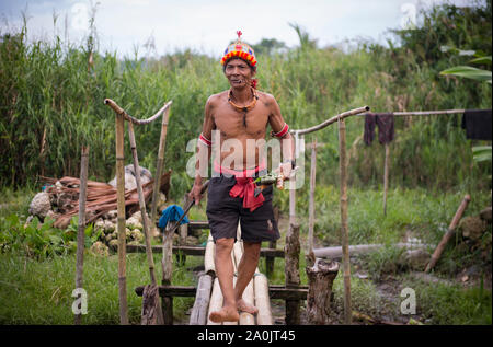 Schamane der Mentawai Stamm Stockfoto