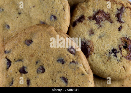 Stapel der frisch gebackene hausgemachte Chocolate Chip Cookies Stockfoto