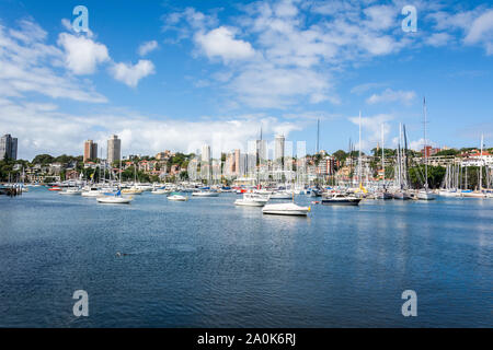 Sydney, Australien - 10. März 2017. Blick auf Yachten und Boote in der Rushcutters Bay in Sydney, Australien. Stockfoto