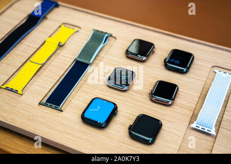 Ein neuer Apple Apple Watch Serie 5 angezeigt, die im Apple Store an der IFC Mall in Pudong New Area, Shanghai. Stockfoto