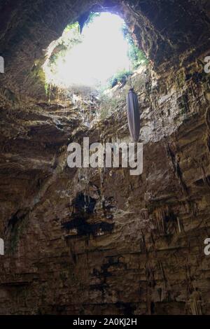 Rome, Italien - 26 AUGUST 2017: Eingang der Grotten von Castellana in Süditalien Stockfoto