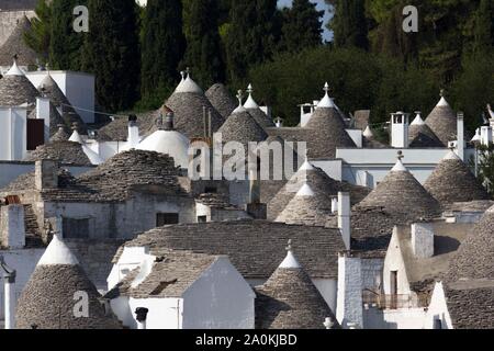 ALBEROBELLO, Italien - 28 AUGUST 2017: Überblick über die Stadt Alberobello in der Region Apulien in Italien Stockfoto