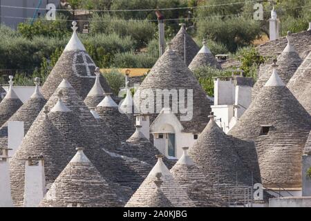 ALBEROBELLO, Italien - 28 AUGUST 2017: Überblick über die Stadt Alberobello in der Region Apulien in Italien Stockfoto