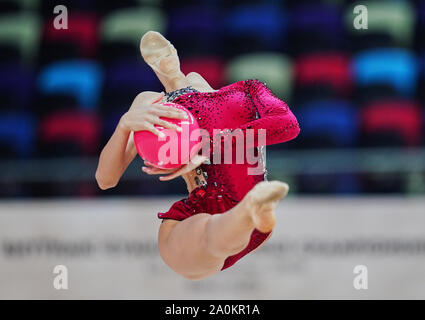 Baku, Aserbaidschan. 20 Sep, 2019. Anastasiia Salos von Belarus bei der 37Th Rhythmische Gymnastik Wm-Match zwischen und Tag 4 an der Nationalen Gymnastik Arena in Baku, Aserbaidschan. Ulrik Pedersen/CSM/Alamy leben Nachrichten Stockfoto