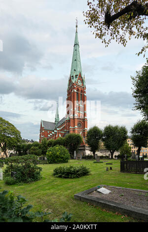 Stockholm, Schweden. September 2019. Blick auf die Kirche St. Johannes und dem Friedhof in seinem Park Stockfoto