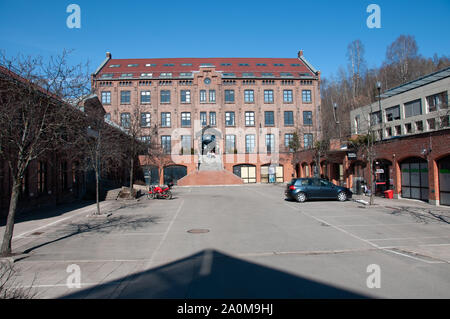 Oslo, Norwegen - 11 April 2010: Norwegische moderne Architektur in der Nähe in Nydalen Stockfoto