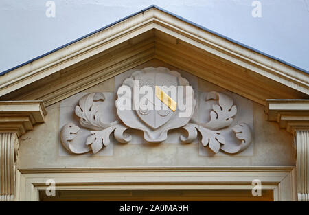 Wadham College Wappen über der Tür zu den Holywell musik Zimmer in Oxford England die älteste Zweck gebauten Konzertsaal in Europa in 1748 gebaut Stockfoto