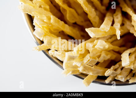 Fisch snack Geschmack auf weißem Hintergrund Stockfoto