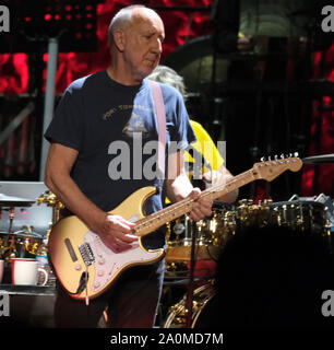 Sonnenaufgang in den Vereinigten Staaten. 21 Sep, 2019. Die Who gemeldet!"-Tour 2019 mit Pete Townshend führt auf der Bühne des BB&T Center in Sunrise, Florida am Freitag, 20. September 2019. Foto von Gary ich Rothstein/UPI Quelle: UPI/Alamy leben Nachrichten Stockfoto