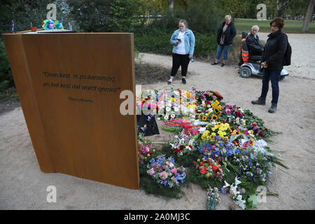 OSS, Niederlande. 20 Sep, 2019. dutchnews, Denkmal für die Opfer der Tragödie von Oss Credit: Pro Schüsse/Alamy leben Nachrichten Stockfoto