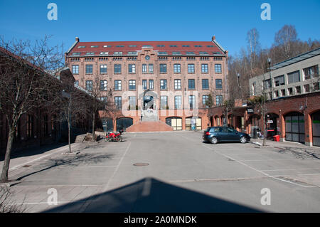 Oslo, Norwegen - 11 April 2010: Norwegische moderne Architektur in der Nähe in Nydalen Stockfoto