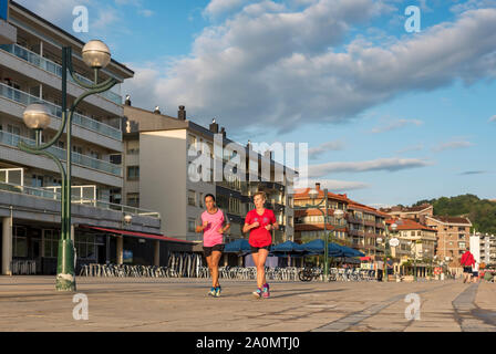 Itsasertza Kalea Strandpromenade, Zarautz (zarauz), Baskenland, Spanien Stockfoto