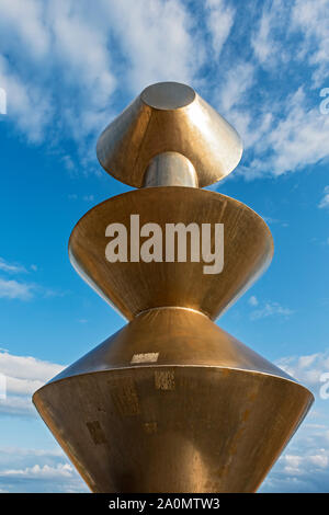 Zarauzko Dama Statue von Marcos Hernando, Zarautz, Baskenland, Spanien Stockfoto